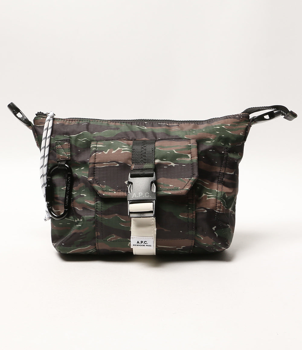 A.P.C. ショルダーバッグ besace trek 迷彩 メンズ アーペーセー