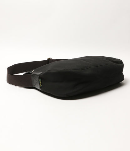 Brady ショルダーバッグ ARIEL TROUT ブラック メンズ ブレディ
