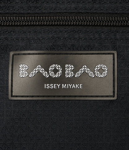 バオバオイッセイミヤケ  ハンドバッグ ロウメタリック チャコールグレー      レディース   BAO BAO ISSEY MIYAKE
