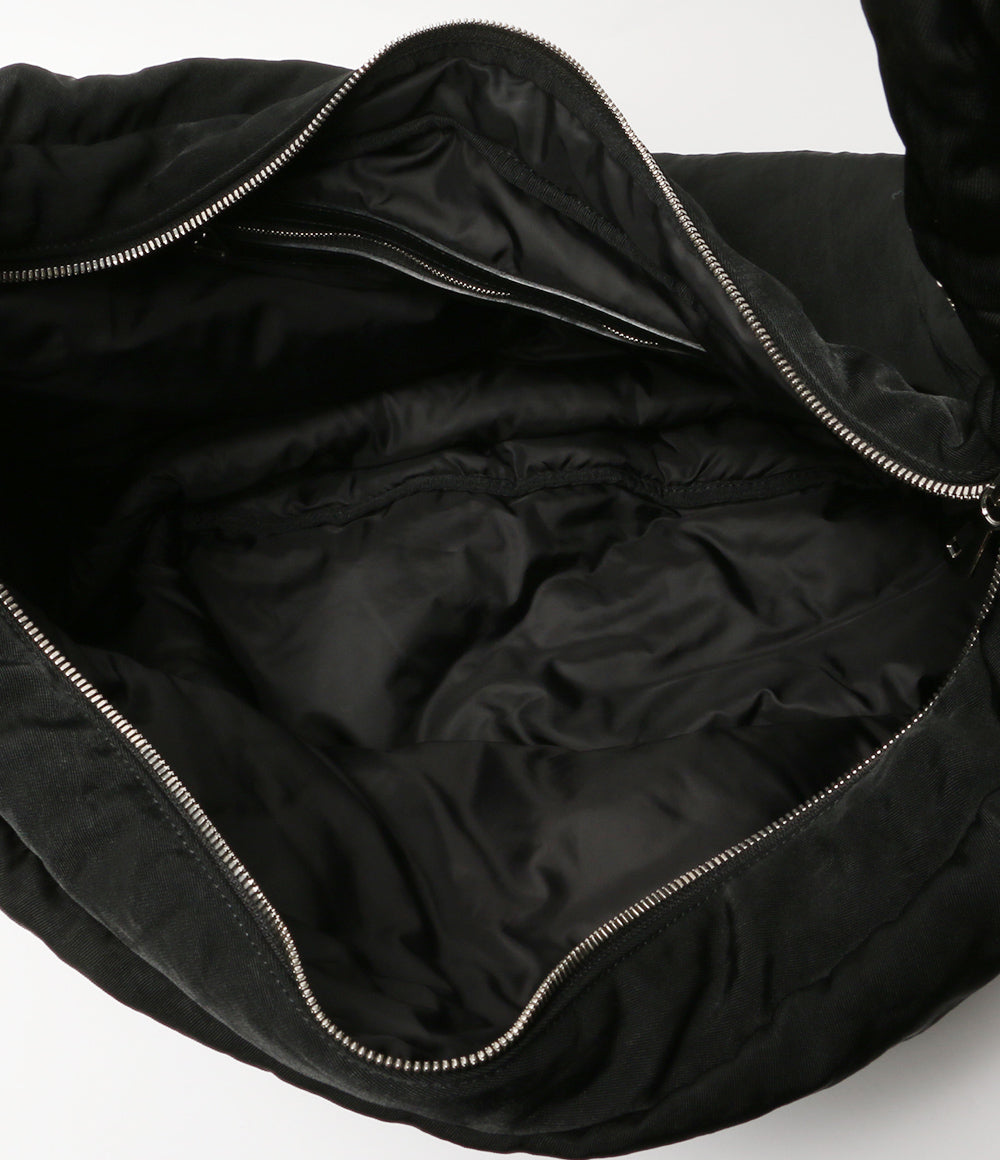 ITTI イッチ ショルダーバッグ ANNIE PUFFER BIG MOON BAG メンズ