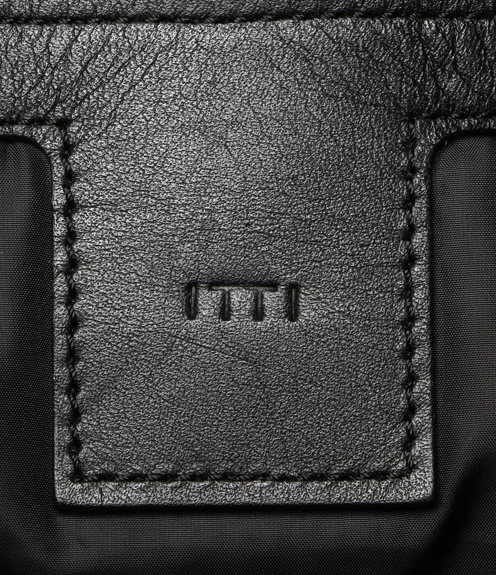 ITTI イッチ ショルダーバッグ ANNIE PUFFER BIG MOON BAG メンズ