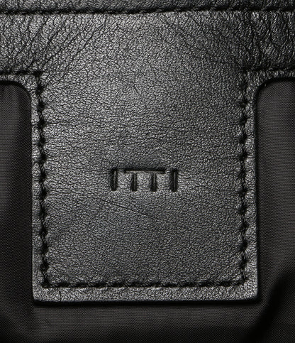 ITTI イッチ ショルダーバッグ ANNIE PUFFER BIG MOON BAG メンズ