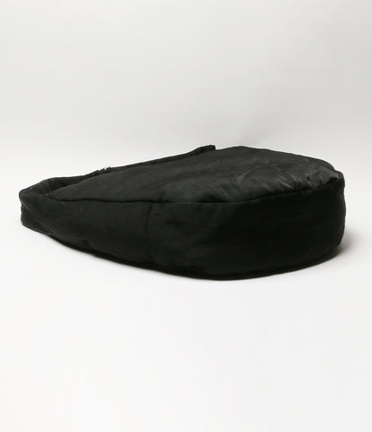 ITTI イッチ ショルダーバッグ ANNIE PUFFER BIG MOON BAG メンズ