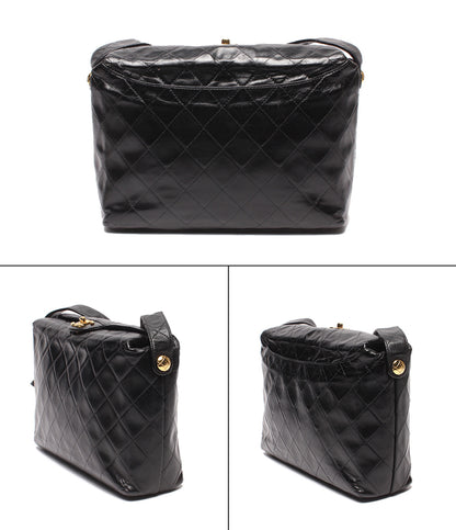CHANEL ショルダーバッグ 肩掛け 斜め掛け ゴールド金具 2番台 マトラッセ レディース シャネル