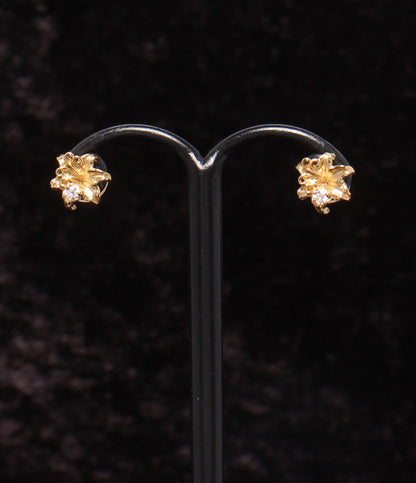 美品 K.UNO Disney ピアス K18 ダイヤ 0.04ct フラワーモチーフ 花モチーフ レディース ケイウノ