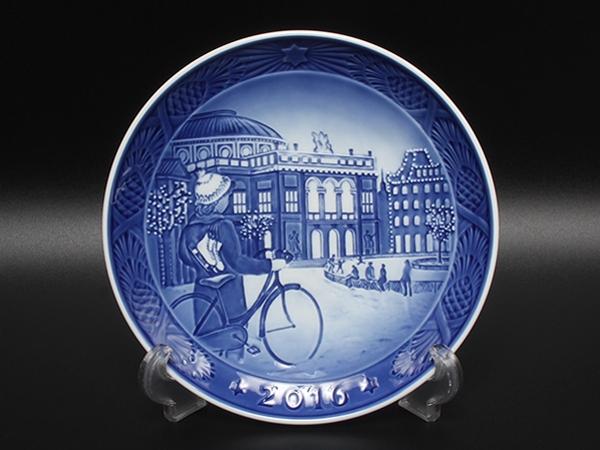 美品 Royal Copenhagen イヤープレート 飾り皿 18cm 2016 ロイヤルコペンハーゲン