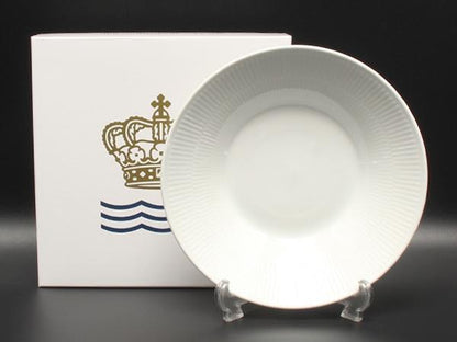美品 ロイヤルコペンハーゲン ディーププレート パスタプレート 皿 24cm ホワイトフルーテッド Royal Copenhagen