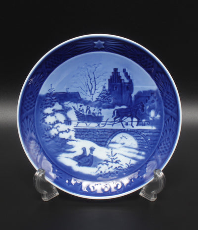 美品 Royal Copenhagen イヤープレート 飾り皿 18cm 1999 ロイヤルコペンハーゲン