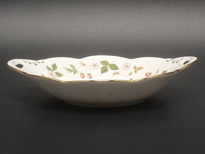 美品 ウエッジウッド ウィンザートレイ 皿 20cm ワイルドストロベリー WEDGWOOD