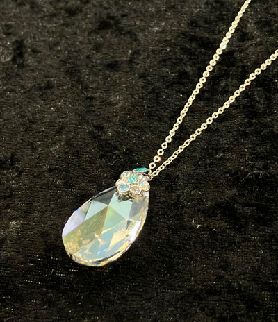 美品 スワロフスキー ネックレス しずくモチーフ レディース SWAROVSKI