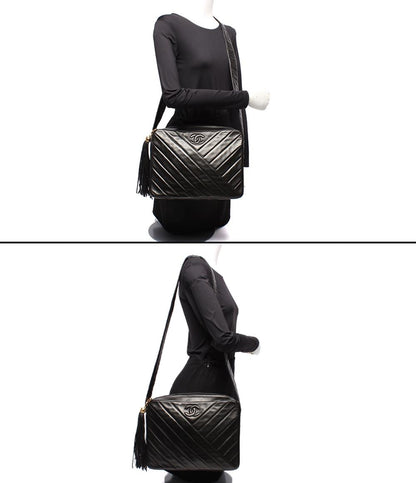 CHANEL ショルダーバッグ バイアスステッチ Vステッチ フリンジ ラムスキン ゴールド金具 2番台 肩掛け 斜め掛け レディース シャネル