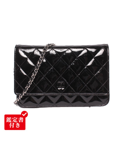 CHANEL チェーンウォレット ショルダーバッグ 斜め掛け シングルチェーン シングルフラップ シルバー金具 17番台 マトラッセ エナメル レディース