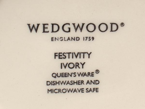 美品 WEDGWOOD マグカップ フェスティビティ アイボリー ウェッジウッド