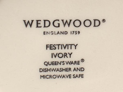 美品 WEDGWOOD マグカップ フェスティビティ アイボリー ウェッジウッド