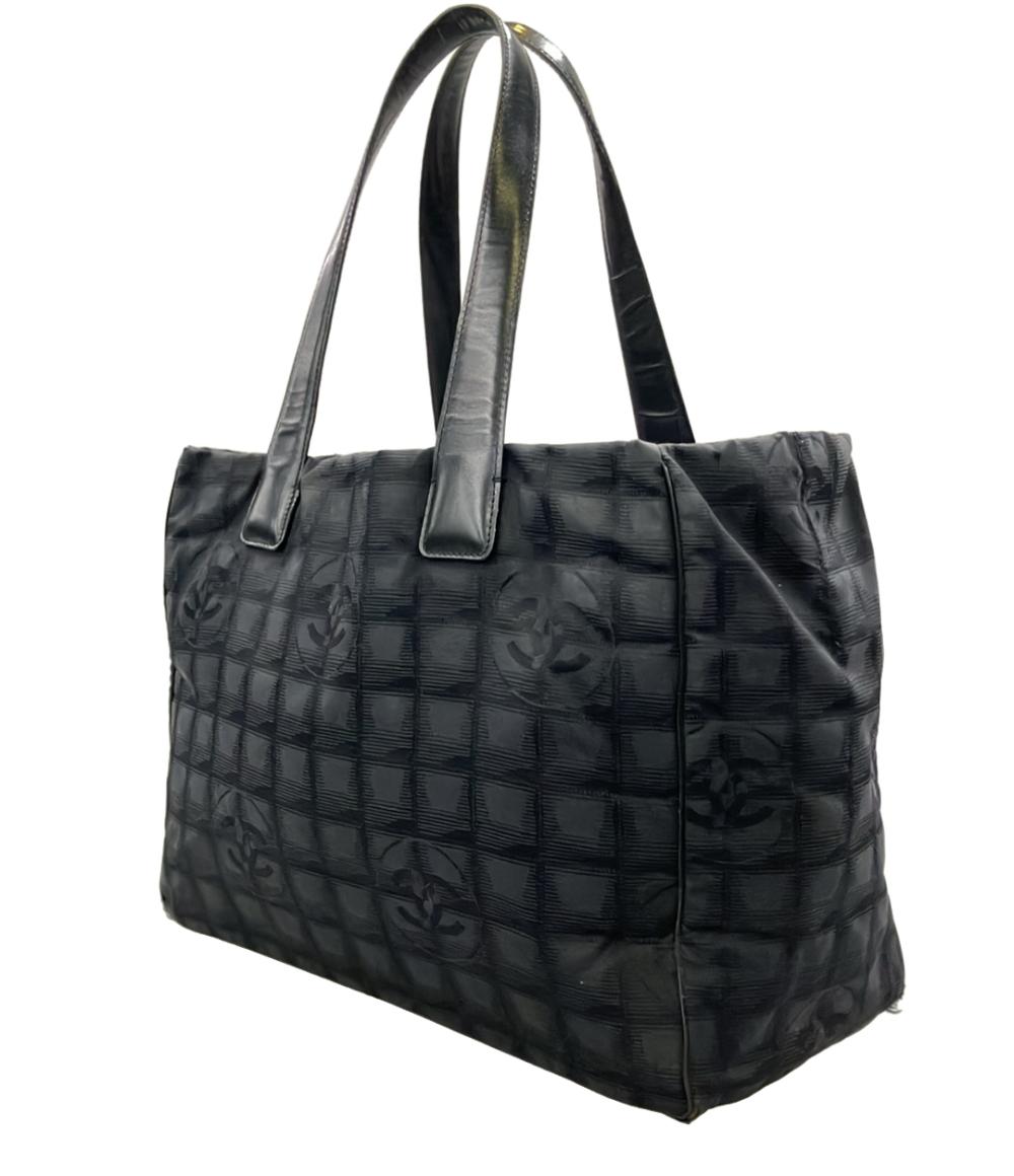 【良品】 シャネルCHANEL 黒ニュートラベルラインMM肩掛けトートバッグ 良品】シャネルCHANEL 黒ニュートラベルラインMM肩掛けトートバッグ