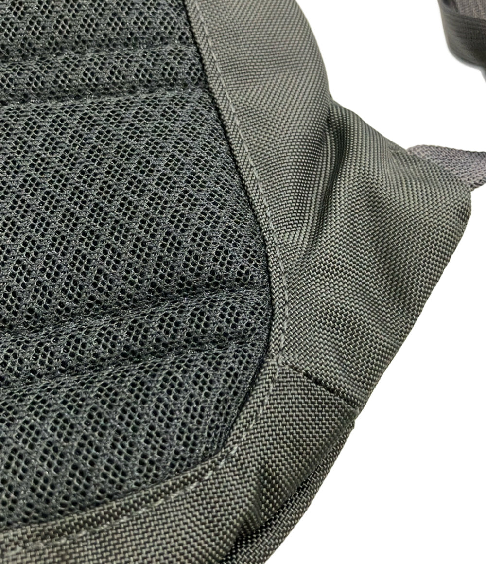 美品 patagonia ボディバッグ アトムスリング Atom Sling 8L メンズ パタゴニア