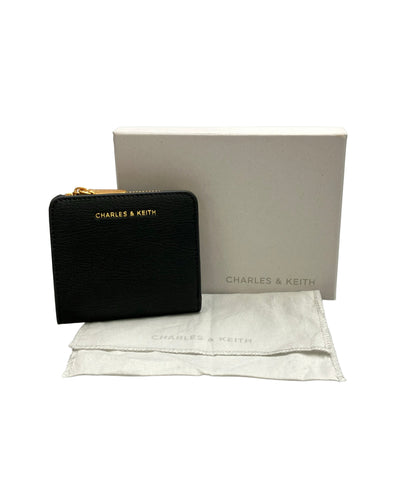 美品 CHARLES&KEITH 二つ折り財布 レディース チャールズ＆キース