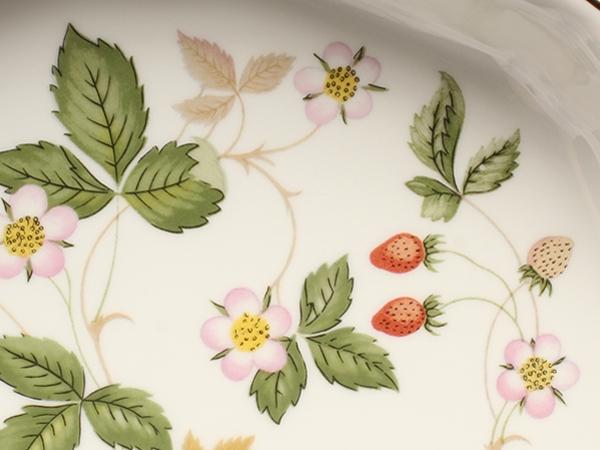 美品 ウエッジウッド オクタゴナルディッシュ 皿 24cm ワイルドストロベリー WEDGWOOD