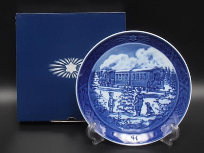 美品 ロイヤルコペンハーゲン イヤープレート 飾り皿 18cm 2004 Royal Copenhagen