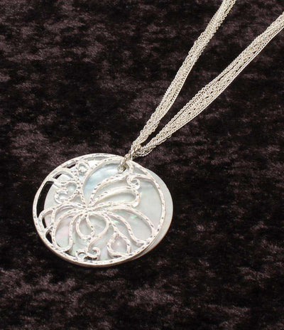 Laura Ashley 5連ネックレス シェル レディース ローラアシュレイ