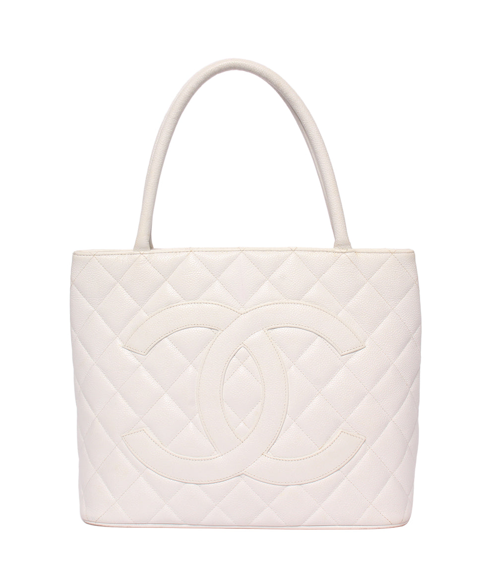 CHANEL トートバッグ ショルダーバッグ 肩掛け シルバー金具 5番台 マトラッセ レディース シャネル