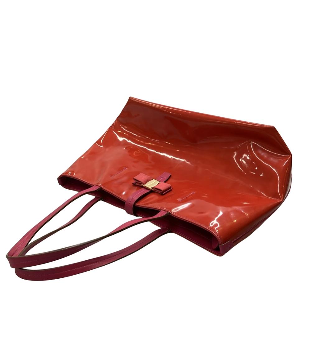 Salvatore Ferragamo トートバッグ パテントレザー リボン ヴァラ AU21 C252 レディース サルヴァトーレフェラガモ