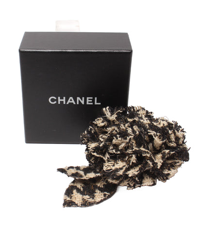 美品 CHANEL コサージュ ゴールド金具 カメリア ツイード レディース シャネル