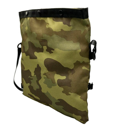 美品 WILDTHINGS ショルダーバッグ 斜め掛け カモフラージュ柄 ユニセックス ワイルドシングス