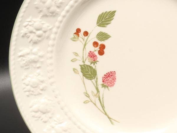 美品 WEDGWOOD プレート 皿 2点セット 20cm フェスティビティ ラズベリー ウエッジウッド