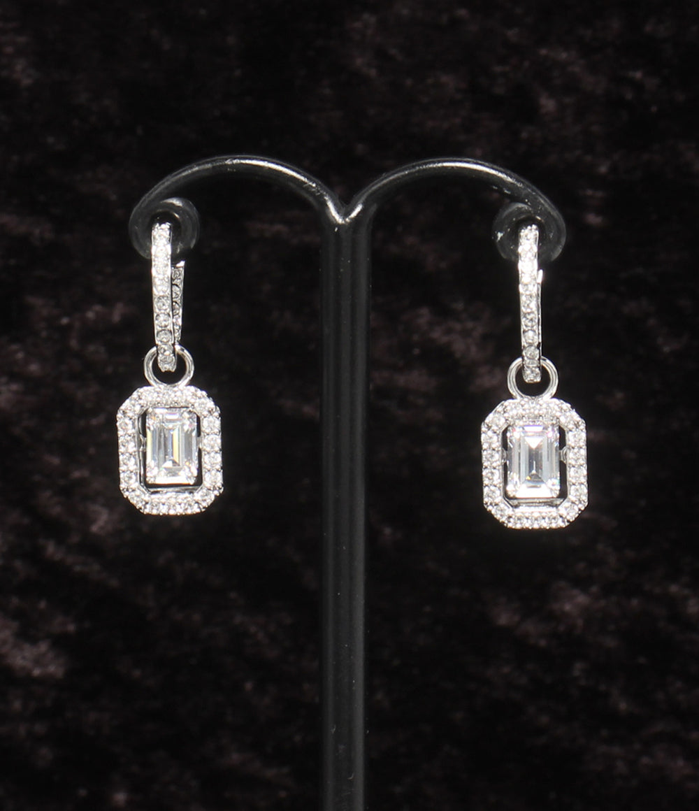 美品 SWAROVSKI ピアス レディース スワロフスキー