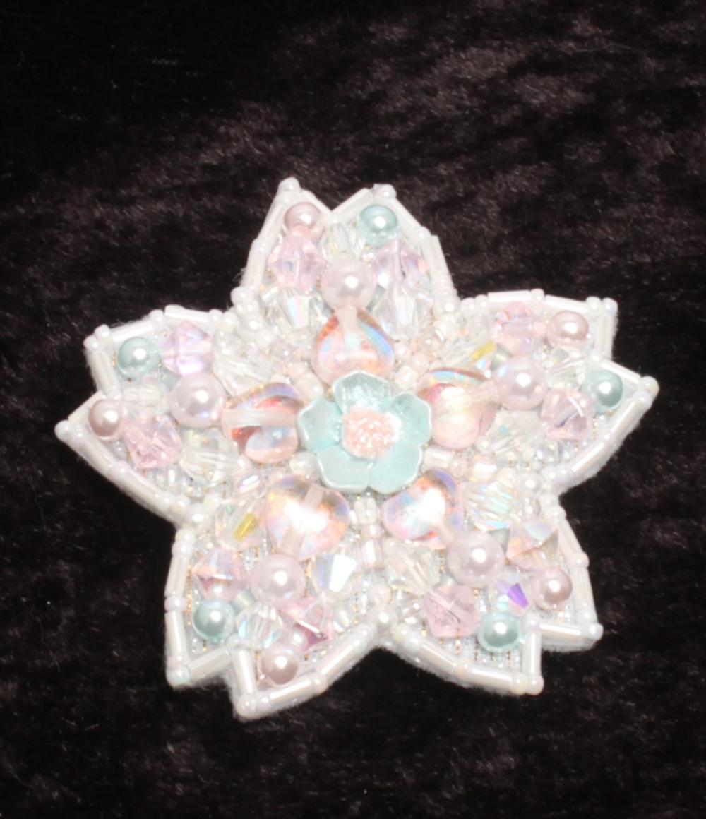 ヴァンドームのピンクの貝のブローチ 貝パール ブローチ