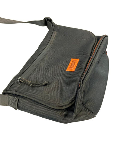 美品 UNIVERSAL OVERALL ショルダーバッグ 斜め掛け メンズ レディース ユニバーサルオーバーオール