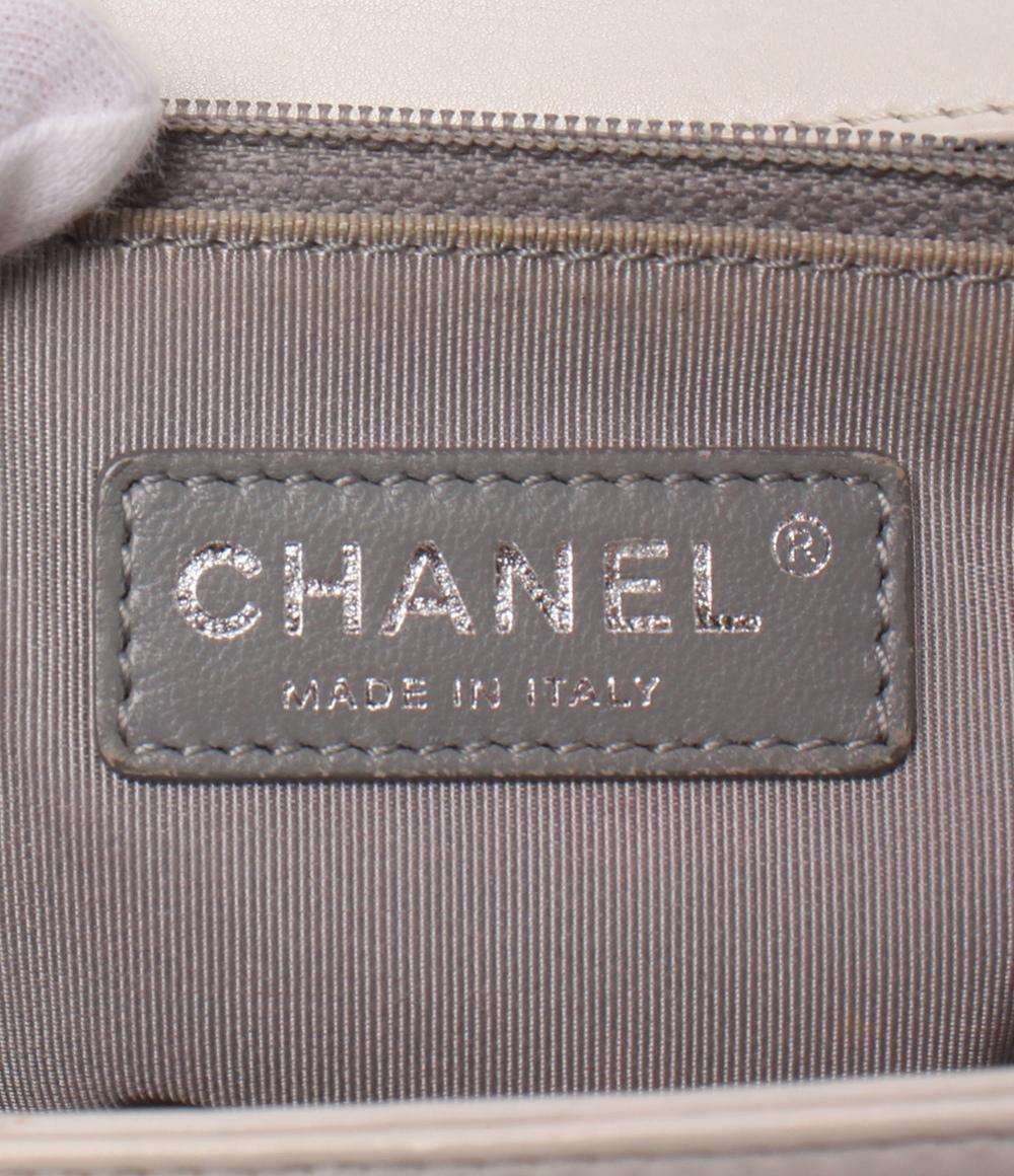 CHANEL チェーンショルダーバッグ 18番台 マトラッセ シルバー金具 ボーイシャネル レディース シャネル