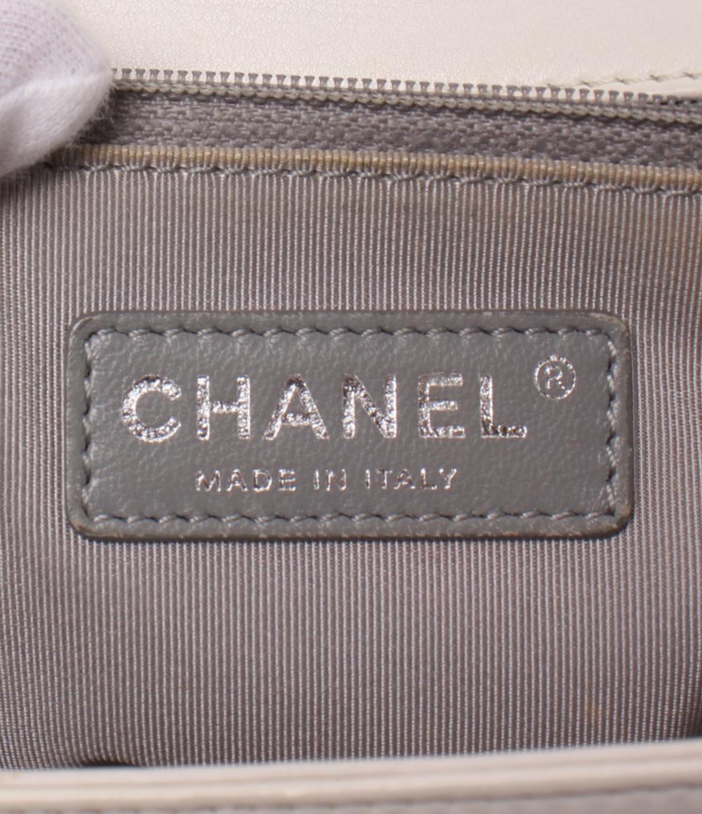 CHANEL チェーンショルダーバッグ 18番台 マトラッセ シルバー金具 ボーイシャネル レディース シャネル