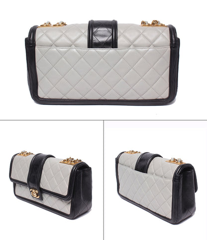 CHANEL チェーンショルダーバッグ 肩掛け 斜め掛け ゴールド金具 20番台 デカマトラッセ ダブルチェーン シングルフラップ レディース シャネル