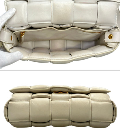 BOTTEGA VENETA ショルダーバッグ 斜め掛け パデットカセット イントレチャート B09529611E レディース ボッテガ・ヴェネタ