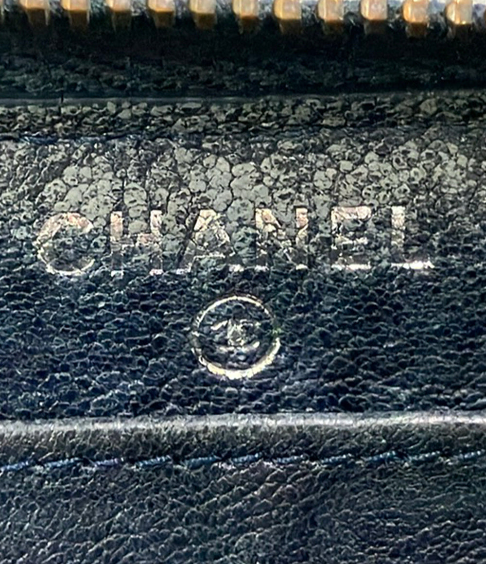 CHANEL ラウンドファスナー長財布 スタッズ レザー マトラッセ レディース シャネル