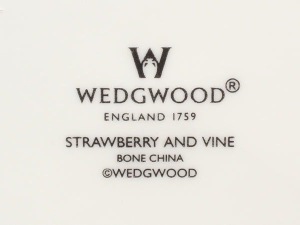 美品 WEDGWOOD プレート 大皿 28cm ストロベリー&バイン ウェッジウッド