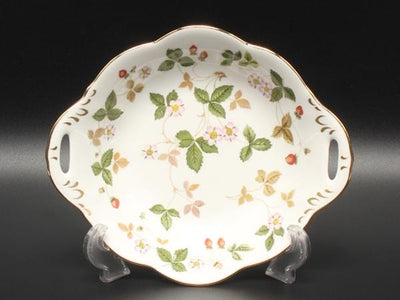 美品 ウエッジウッド ウィンザートレイ 皿 19cm ワイルドストロベリー WEDGWOOD