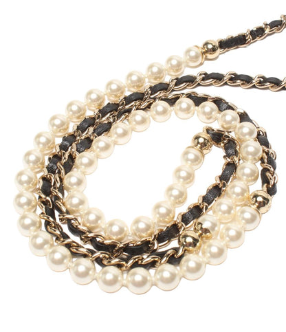 CHANEL iphoneケース チェーンショルダー付き iphone14pro ゴールド金具 マトラッセ レディース シャネル