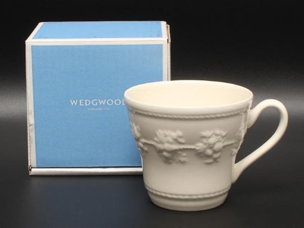 美品 WEDGWOOD マグカップ フェスティビティ アイボリー ウエッジウッド