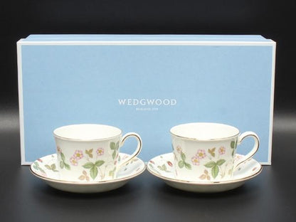 美品 ウエッジウッド カップ＆ソーサー 2客セット ペア ワイルドストロベリー WEDGWOOD