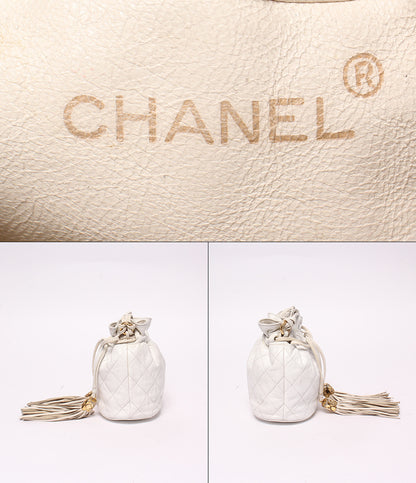 CHANEL ショルダーバッグ 肩掛け 斜め掛け ゴールド金具 1番台 巾着 マトラッセ レディース シャネル