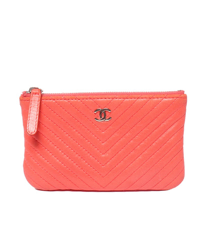 CHANEL ポーチ Vステッチ シルバー金具 22番台 レディース シャネル