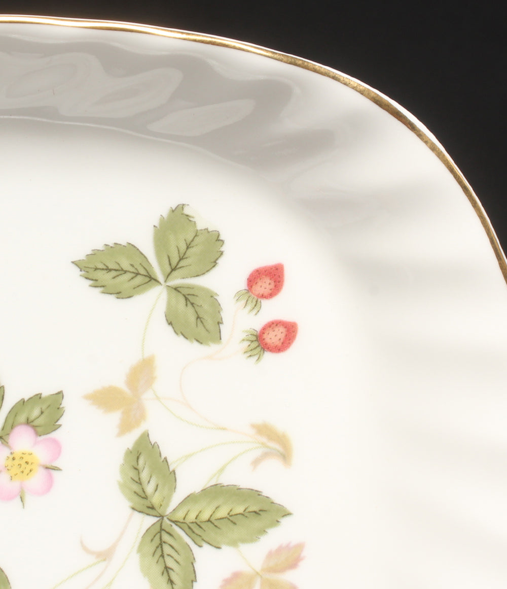 美品 WEDGWOOD スパイラルトレイ スクエア 皿 21cm ワイルドストロベリー ウエッジウッド