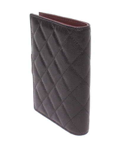 美品 CHANEL 二つ折り財布 パスポートケース マトラッセ ゴールド金具 ランダム番台 キャビアスキン AP3791 レディース シャネル
