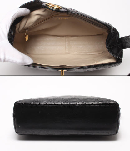 CHANEL ショルダーバッグ 肩掛け 斜め掛け ゴールド金具 2番台 マトラッセ レディース シャネル