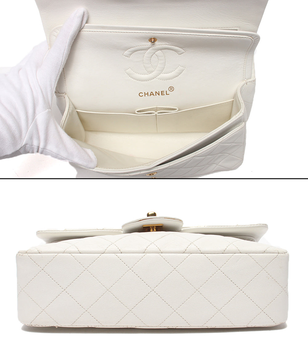CHANEL シャネル ノベルティ ホワイト チェーンショルダーバッグ 斜め掛け CHANEL チェーンショルダーバッグ 肩掛け 斜め掛け ゴールド金具