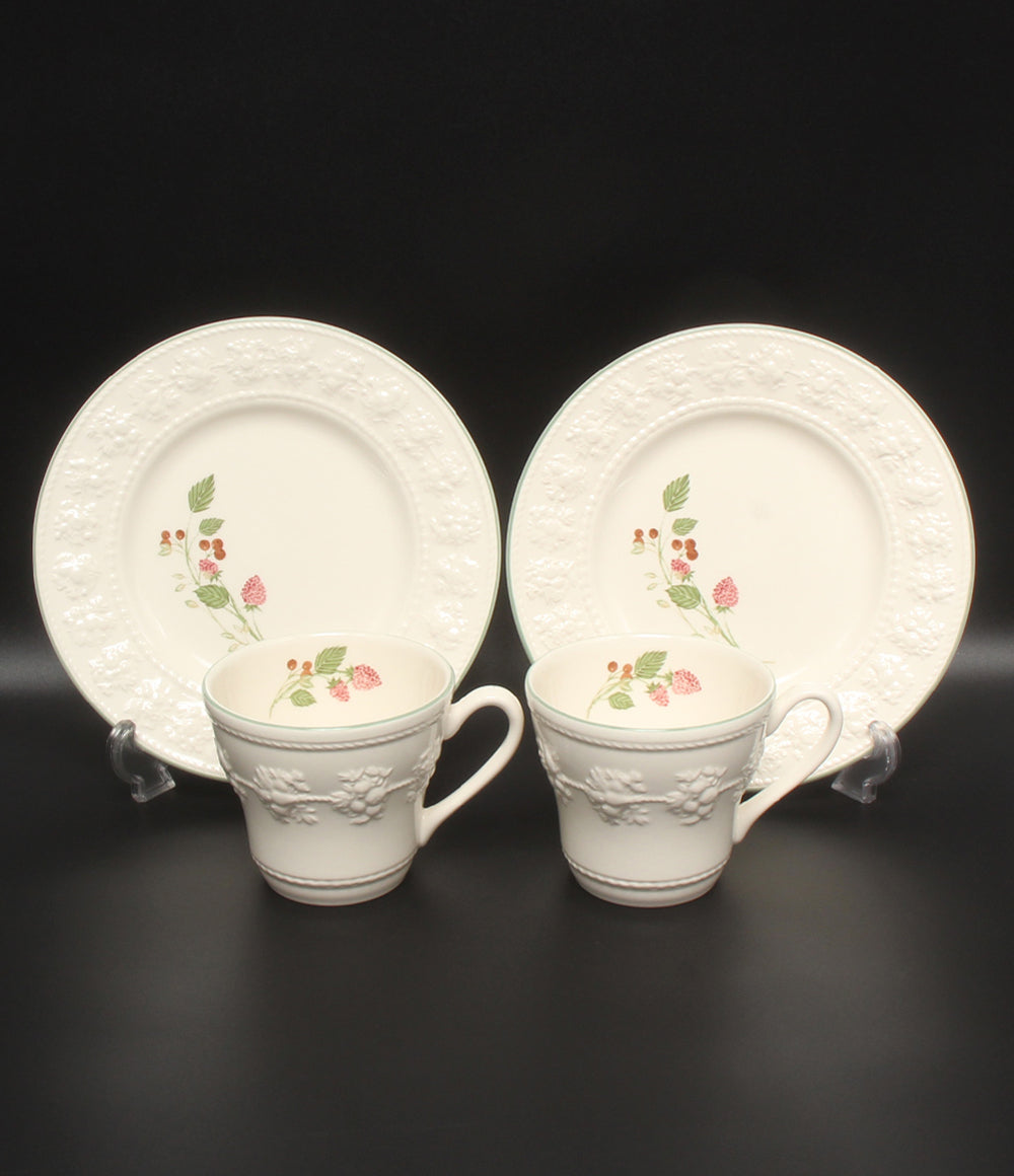 美品 WEDGWOOD プレート 皿 20cm マグカップ 4点セット フェスティビティ ラズベリー ウエッジウッド
