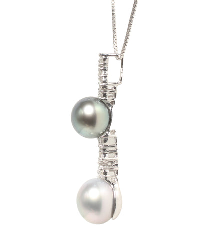 美品 ネックレス K18WG パール9.0mm 9.8mm ダイヤ0.40ct レディース